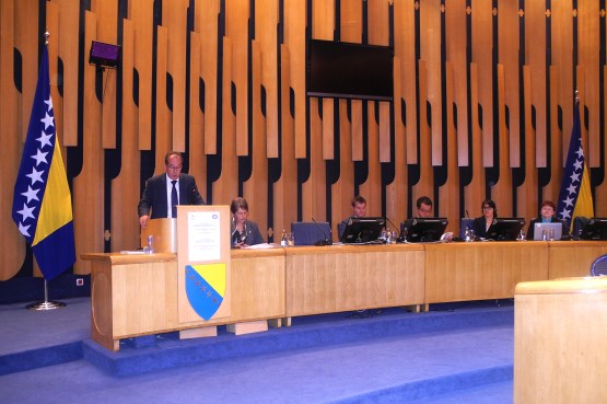 U zgradi PSBiH održana prezentacija Priručnika o međunarodnom humanitarnom pravu za parlamentarce